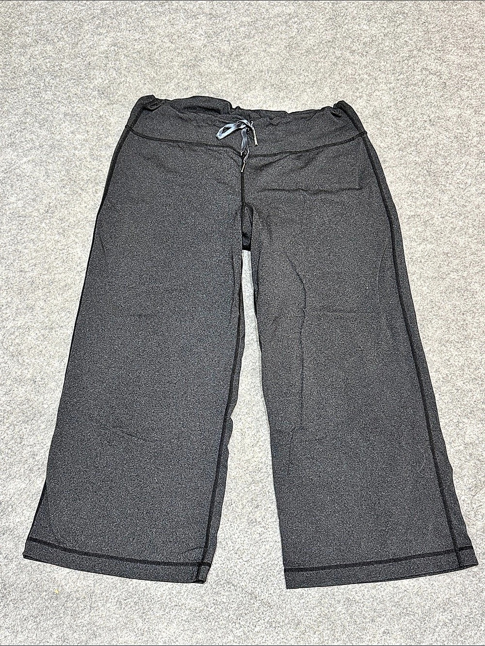 lululemon Wide Legged Cropped Athletic Pants